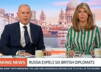 Kate Garraway pauses Good Morning Britain to issue 'breaking news' announcement