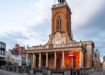 Huege £ 50m boost for uk market town 'full of empty shops' | UK | News