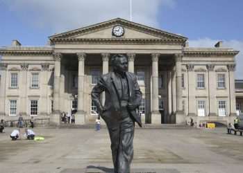 Major Uk Train Station to close for a month for hue £ 70m Works | UK | News