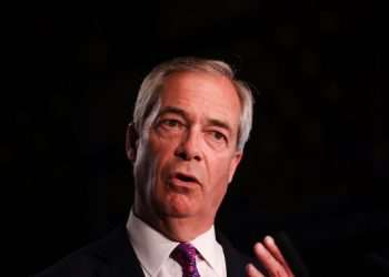 How Farage’s Fiery Speech Signals a Seismic Shift in Uk Politics – and | Express Comment | Coment
