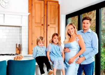 Tom Parker’s widow Kelsey is ’emotional’ as she is expecting her third child