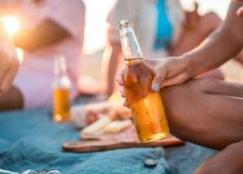 UK Households Told to Avoid 3 Drinks On Sunday and Monday | UK | News