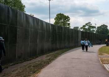 ‘We live a Beautiful Public Park That’s Being Fenced Off for Cash’ | UK | News