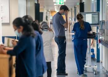 Emergency Workers in Grip of Growing Mental Health Crisis | Politics | News