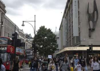 Major High Street Store With 149 Branches Scrambles to Avoid Collapse | UK | News