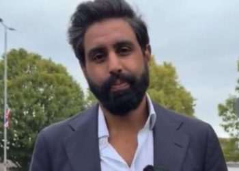 LABOUR MP DEMANDS UNION FLAGS ARE TAKEN DOWN AS 'PEOPLE FEEL UNEASY' | Politics | News