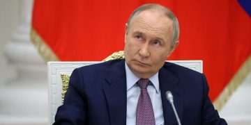 Russian stock market meltdown as shares crash in wake of Trump sanctions World | News