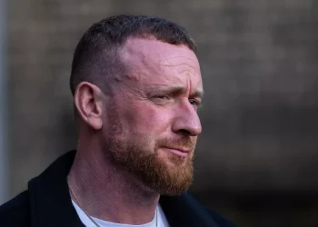 Bradley Wiggins dumped wife on Twitter and smashed up knighthood as he lost everything