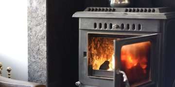 Brits given £1k fine warning over using wood burners UK | News