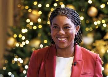 Rachel Reeves blasted for 'killing' pubs, hotels and high streets Politics | News